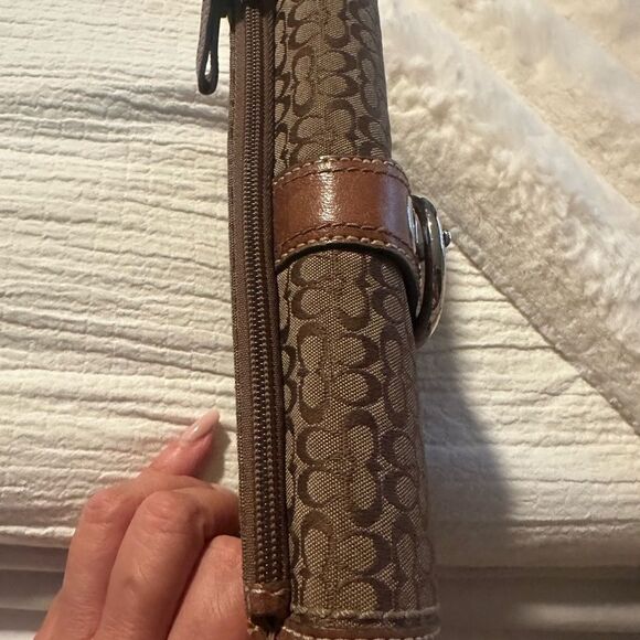 Coach Signature long  Tan and Brown Monogram Wallet - Picture 5 of 17